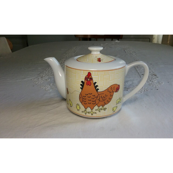 Vintage Porcelain Teapot Hens Chicks and Butterflies by Cameron Japan - Picture 3 of 12